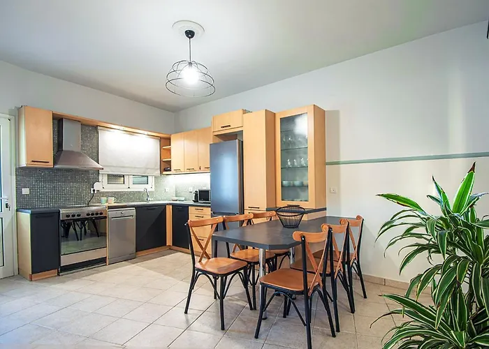 Elyzabeth Maisonette